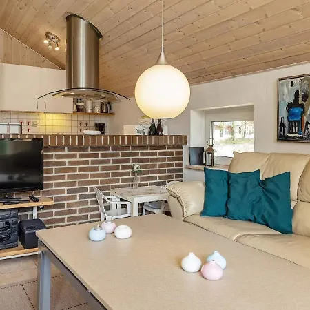 Three-bedroom Holiday In Blavand 16 Holiday home