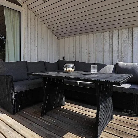 Dom wakacyjny Three-bedroom Holiday In Blavand 16 Ho