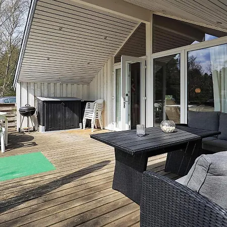 Three-bedroom Holiday In Blavand 16 Holiday home